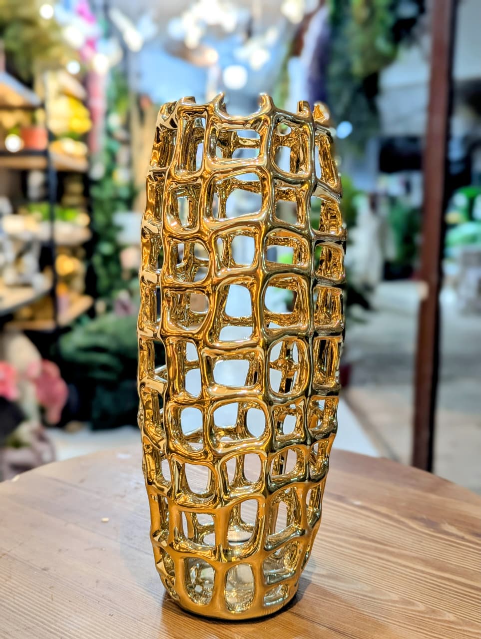 Luxurious Gold Openwork Ceramic Vase