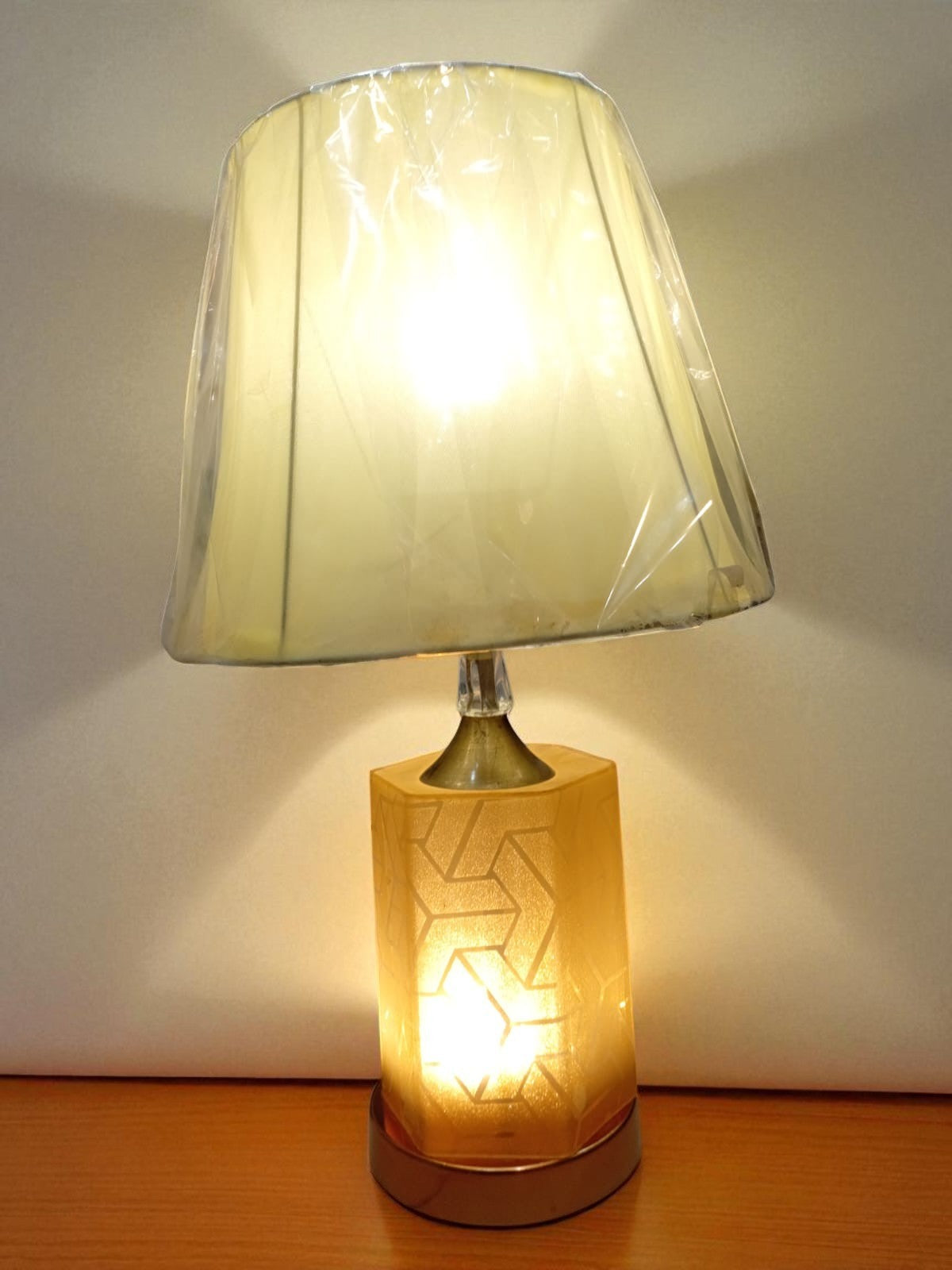 "Modern Geometric Pattern Table Lamp for Bedside, Living Room, or Office Desk Lighting"